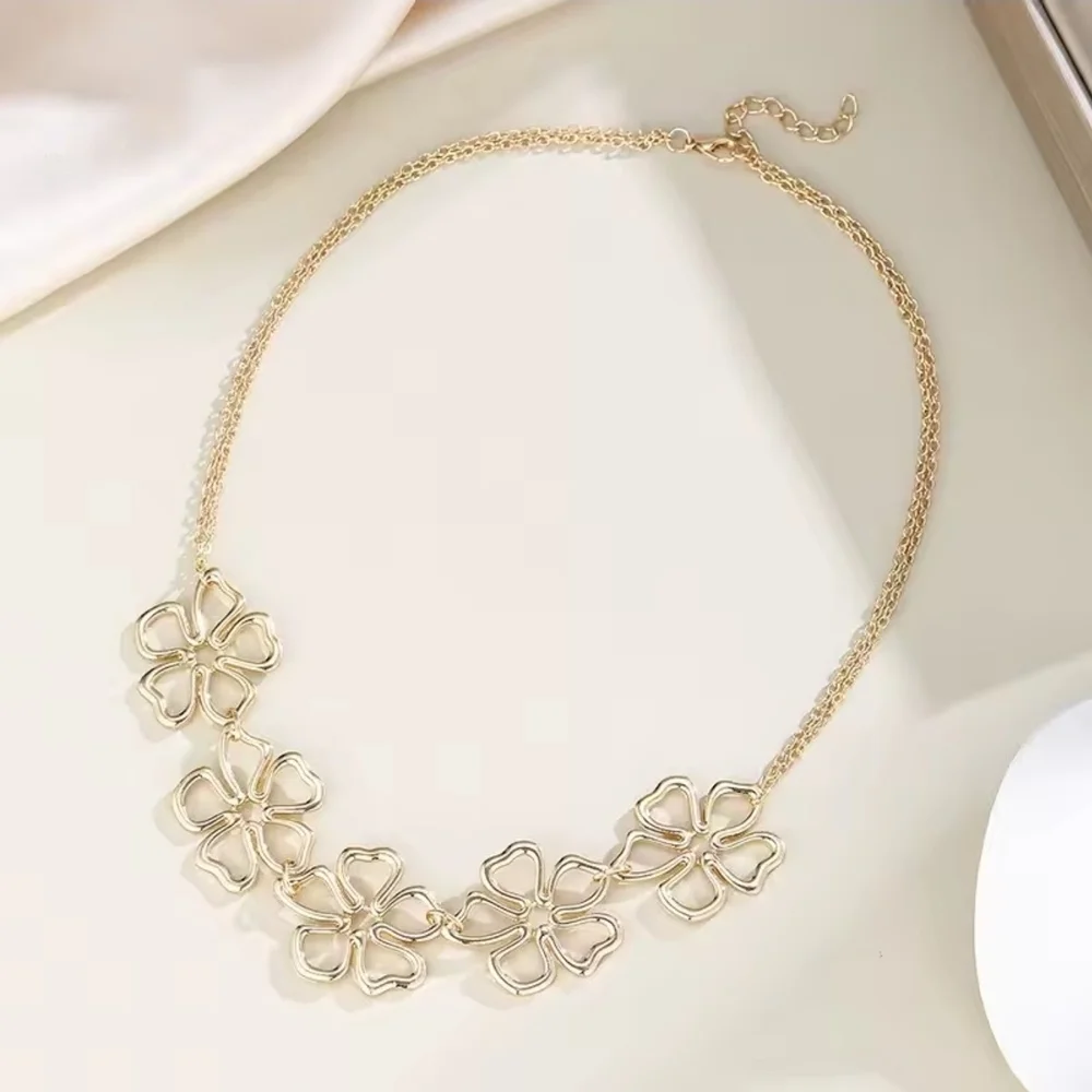 Gold Floral Link Necklace - Picture 5 of 7